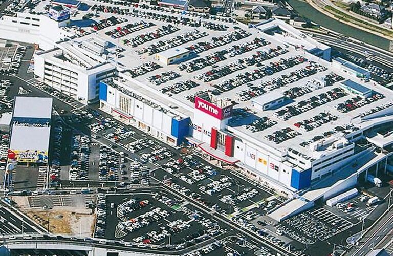 駐車場無料のスマホ修理屋！！