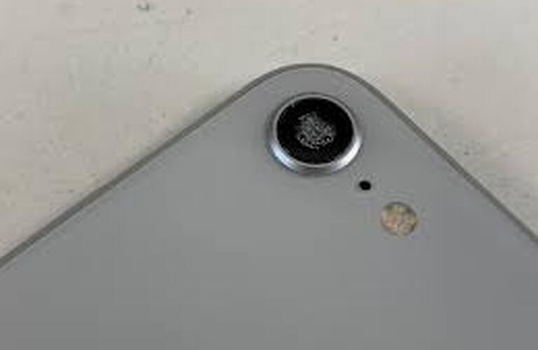 iPhoneカメラレンズに水滴が・・・