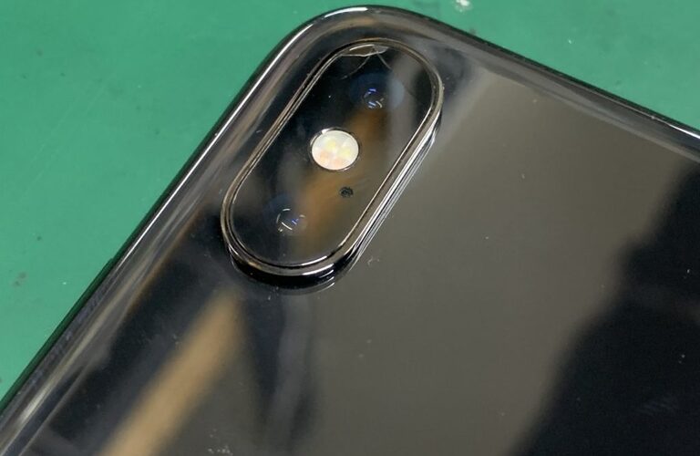iPhoneXのカメラガラス交換4500円
